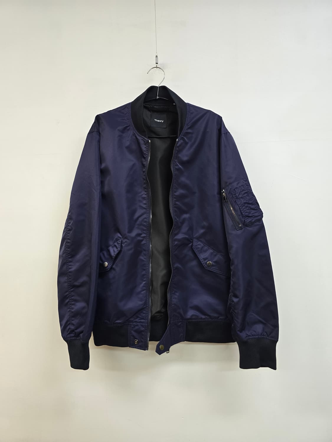 띠어리 신형 플라이트 봄버 자켓 상품이미지2