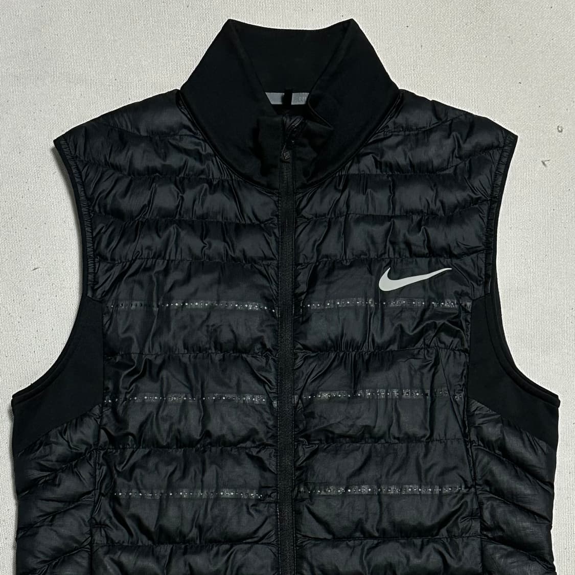 S 나이키 써마 핏 에어로프트 블랙 러닝 베스트 상품이미지1