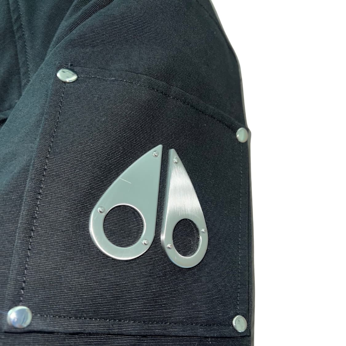 [급매][최저가!!!] 정품 무스너클 패딩 블랙 은장 XL 상품이미지5