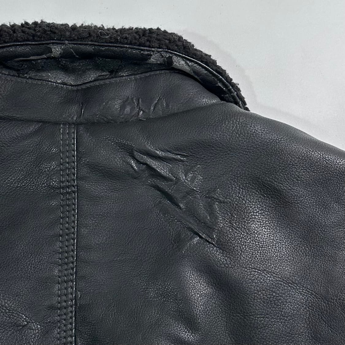 리바이스 페이크레더 트러커 자켓   상품이미지5