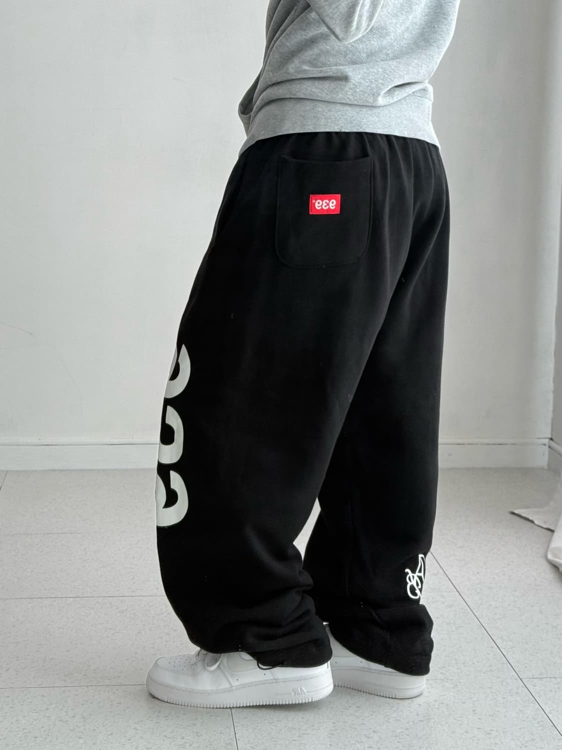 아카이브볼드 스웻팬츠 상품이미지3