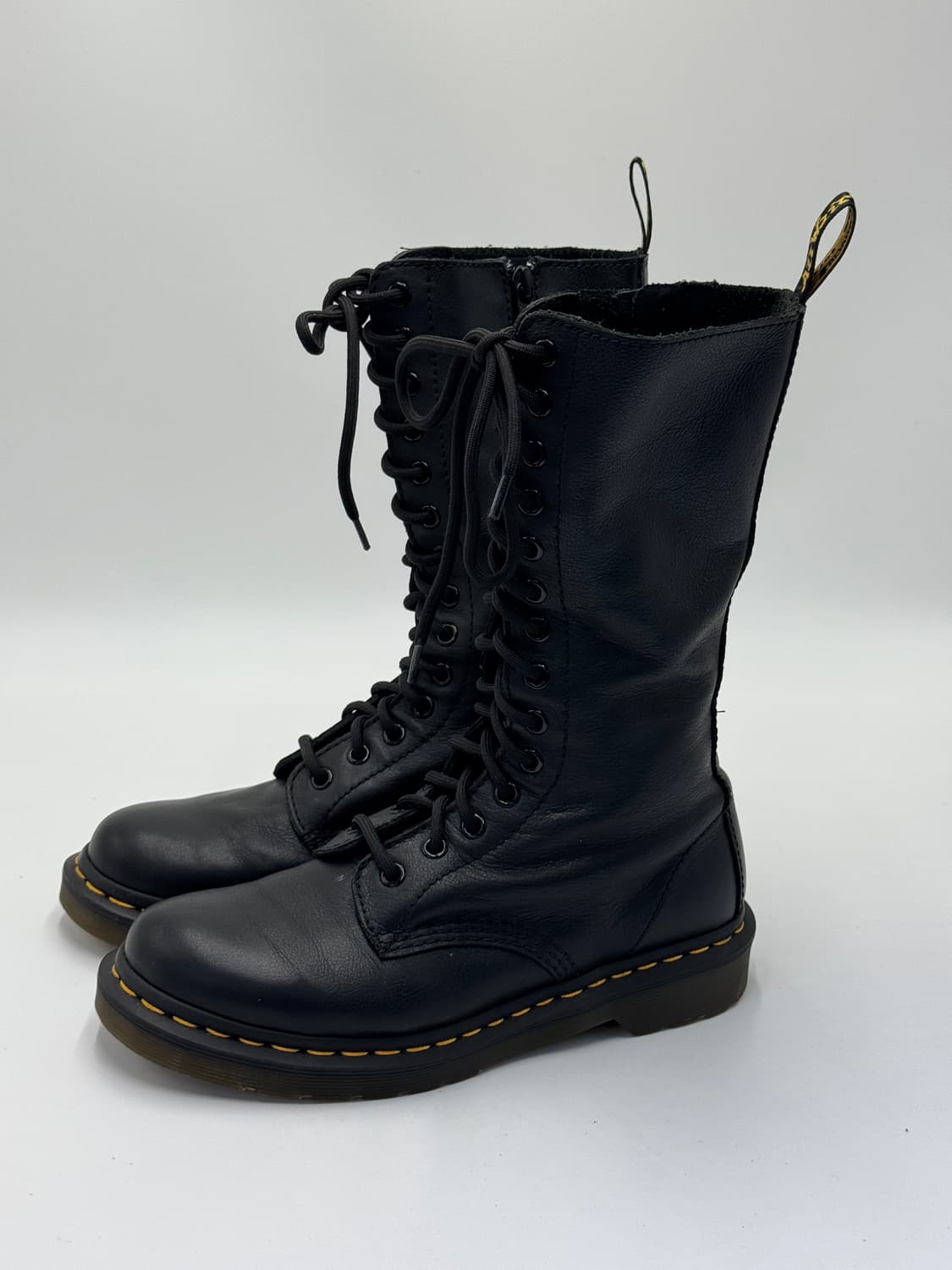 닥터마틴 14홀 상품이미지1