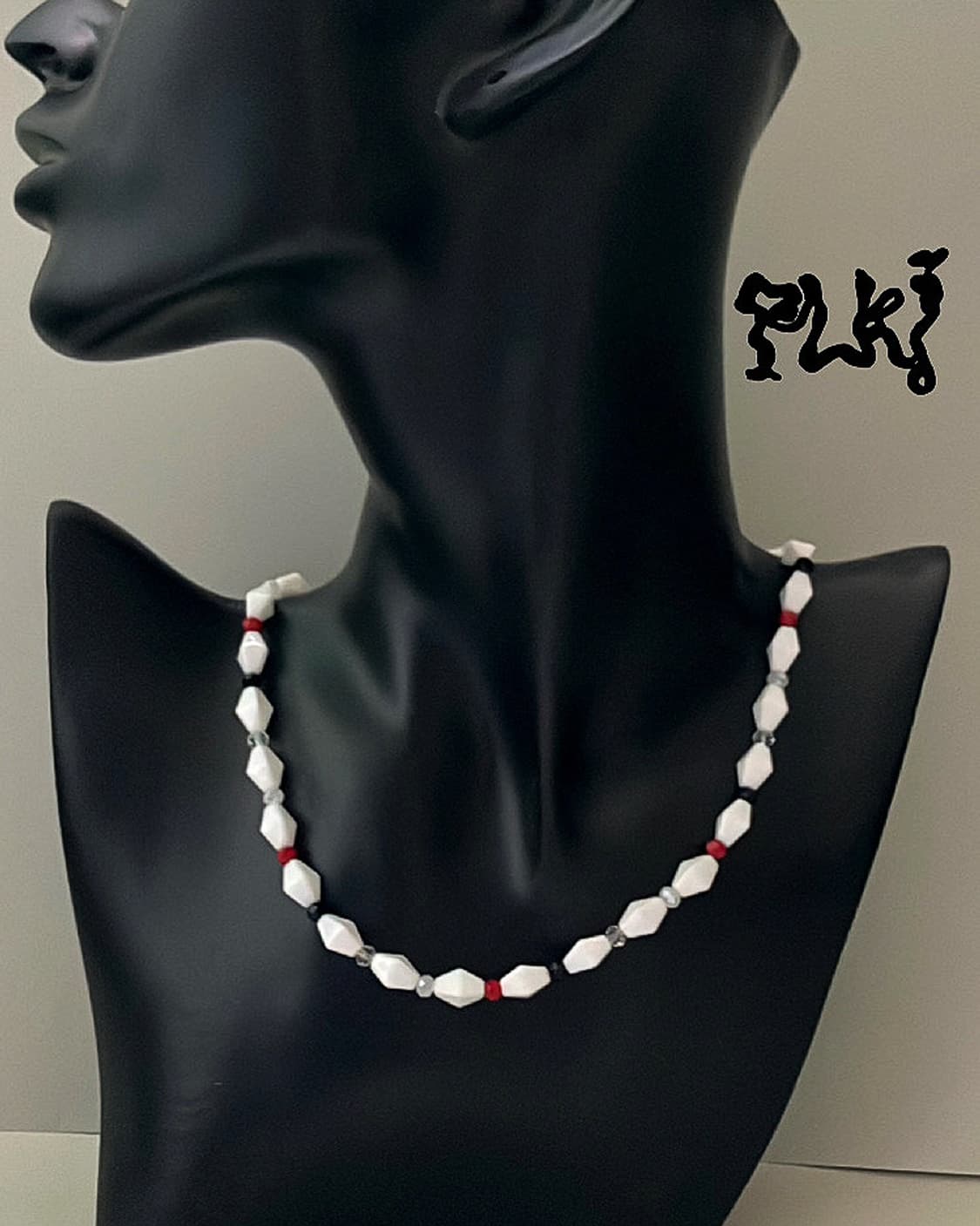 핸드메이드 비즈 목걸이 | 시로 마름모&크리스탈비즈 목걸이 | 가을겨울  상품이미지1