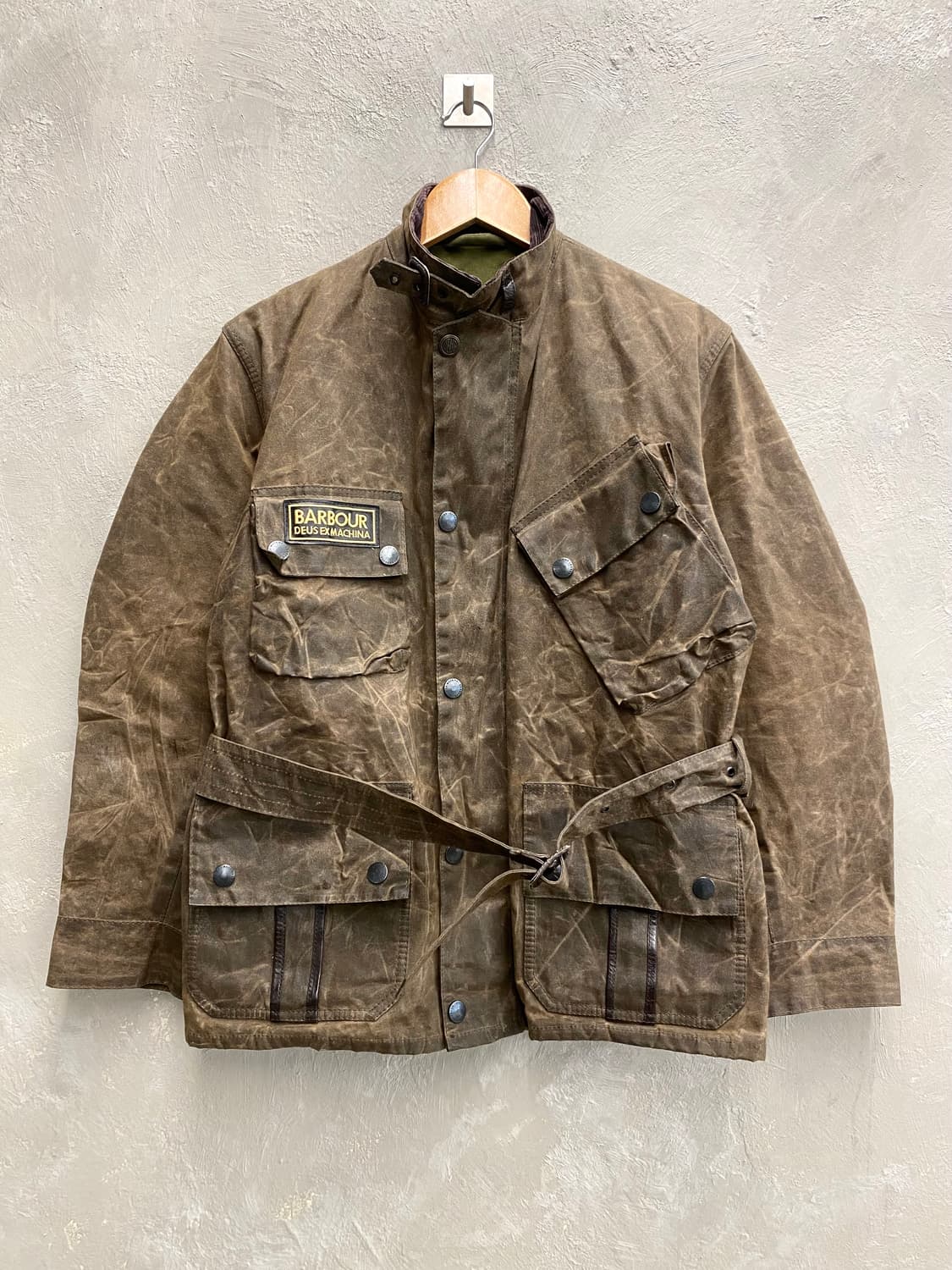 [M] Barbour x Deus 인터내셔널 왁스 자켓 상품이미지1