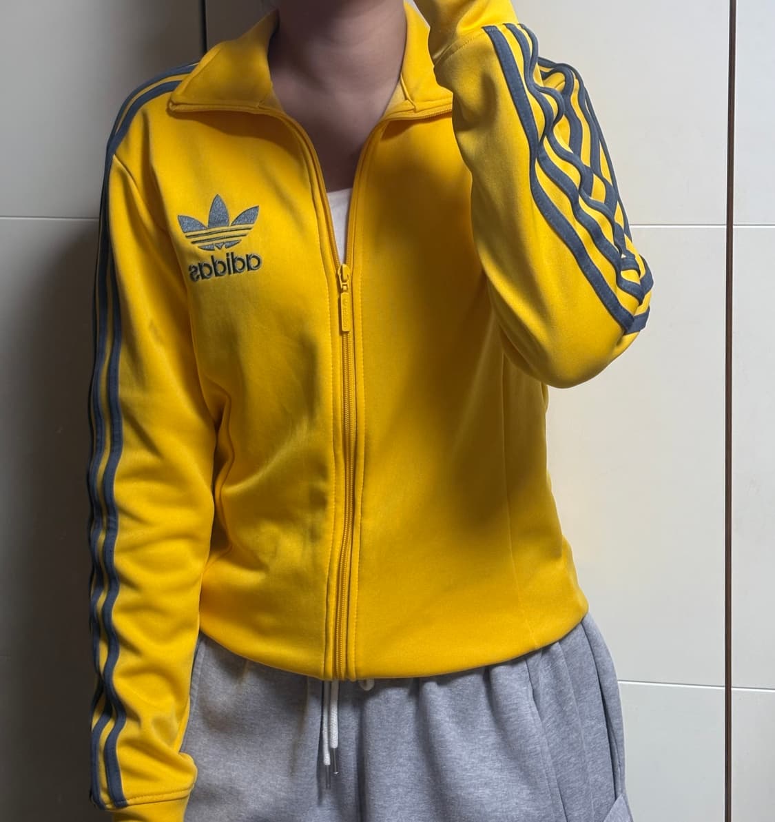 아디다스 빅로고 옐로우 그레이 져지 상품이미지2