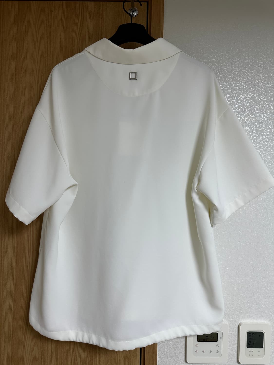 (50 새제품) 25ss 우영미 화이트오픈 폴로 티셔츠 상품이미지5