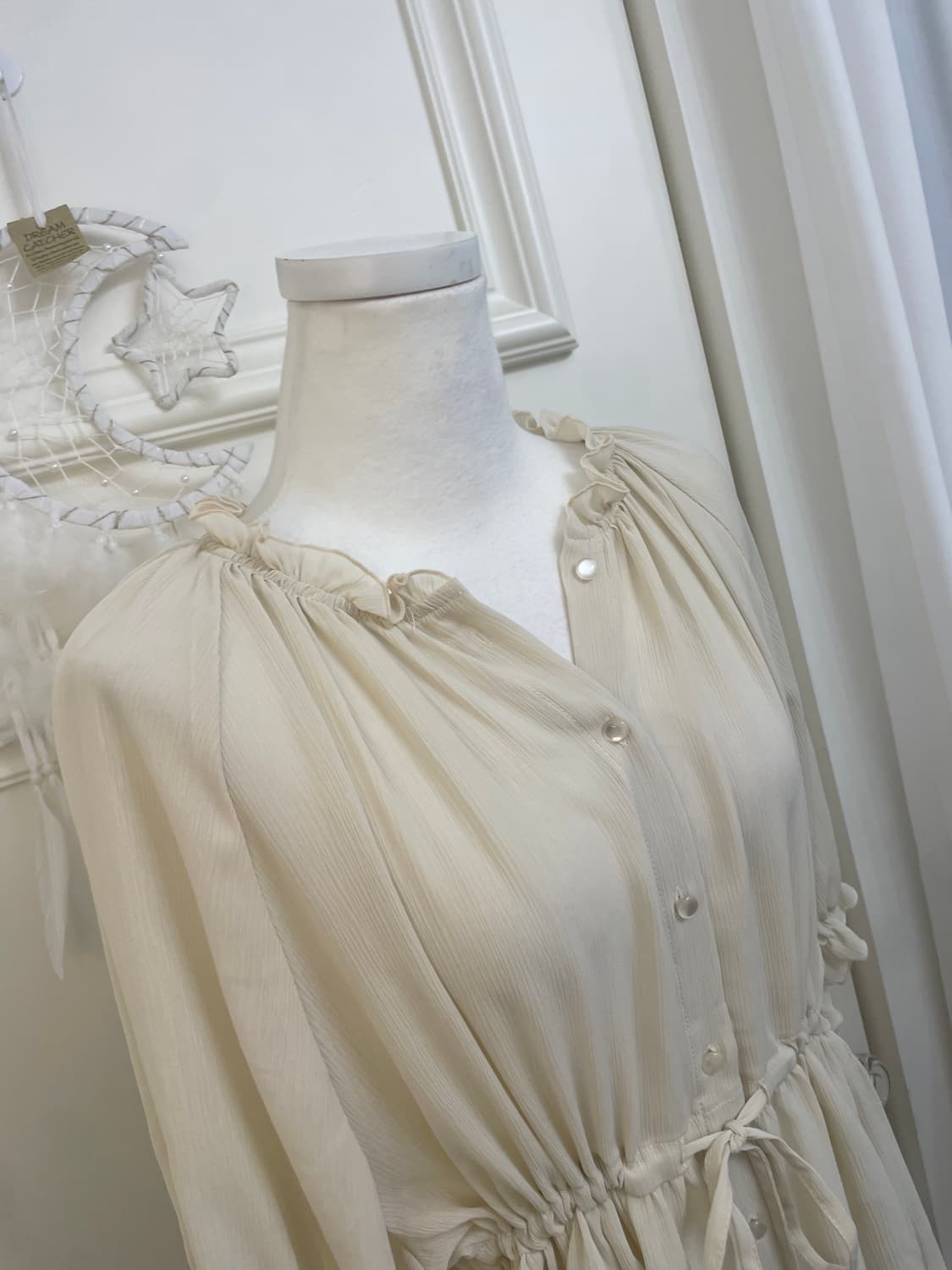ivory neck shirring waist bow blouse 상품이미지7