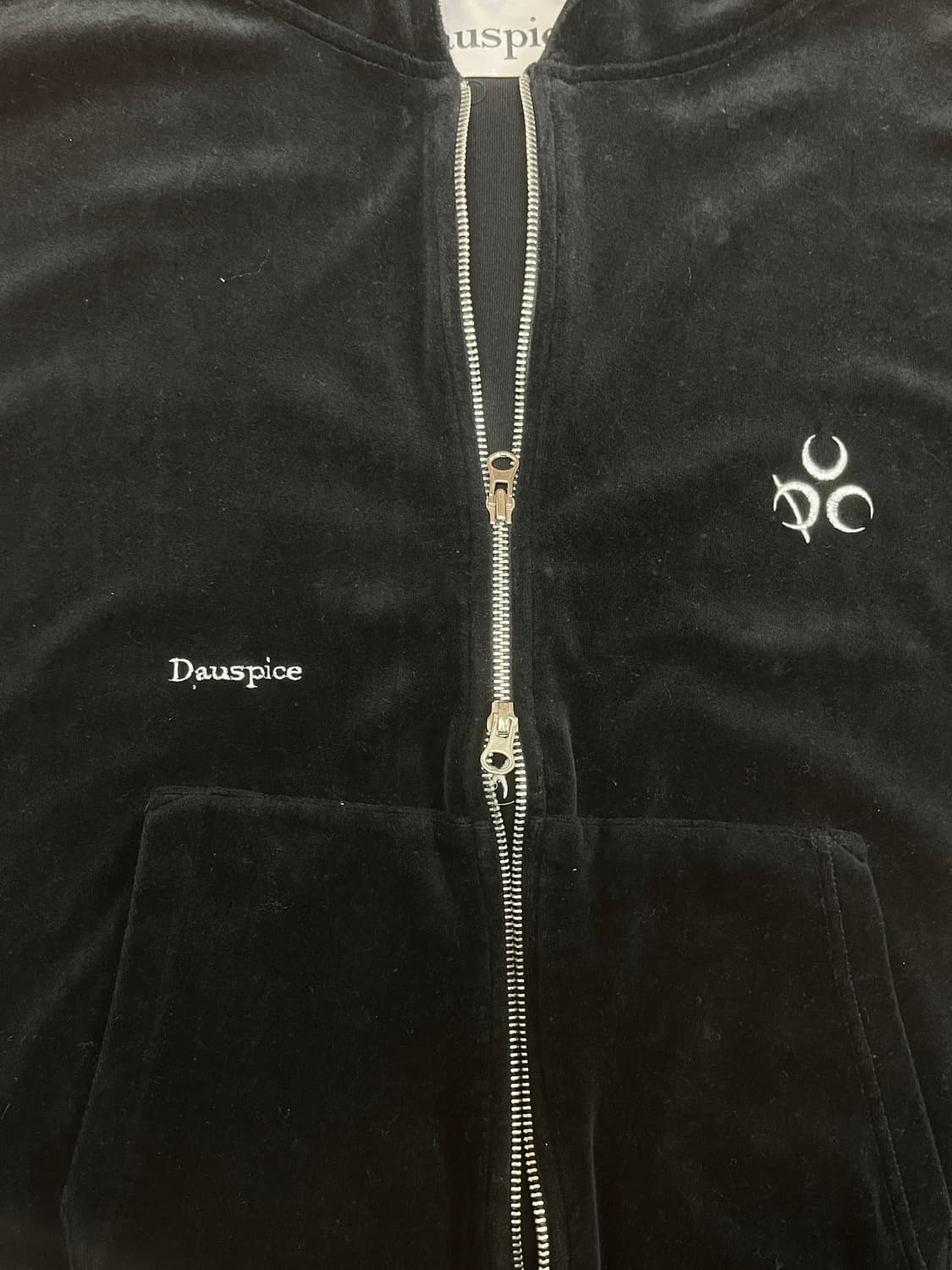 [1] 디오스피스 벨벳 후드집업 블랙 상품이미지3