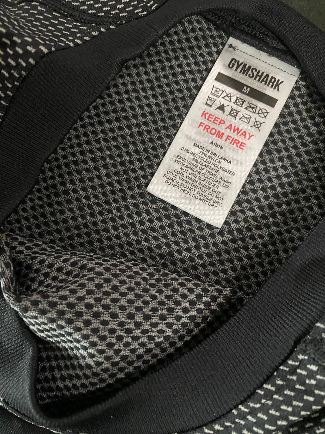 Gymshark onyx v5 화이트 탱크 M(네고가능) 상품이미지2