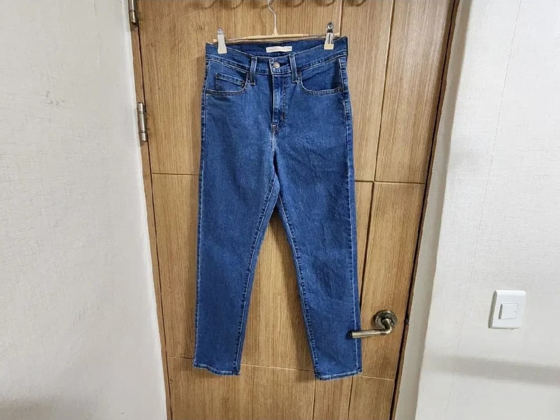 (28)여성 리바이스 하이라이즈 724 슬림 스트레이트 데님 팬츠  상품이미지2