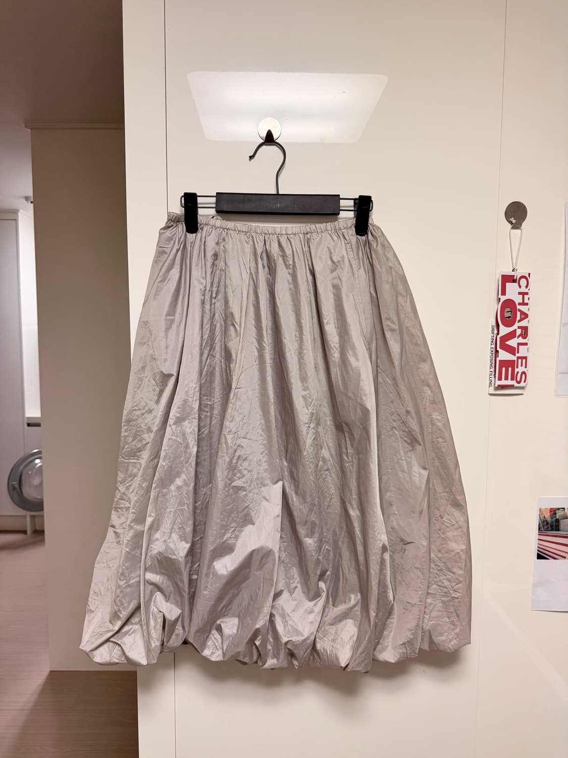 아모멘토 볼륨 나일론 스커트 상품이미지3