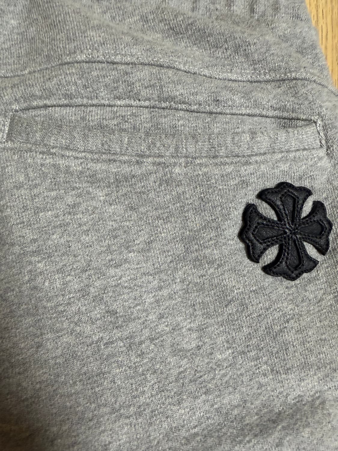(L) 크롬하츠 스크롤 로고 스웻 쇼츠 반바지 그레이 상품이미지6
