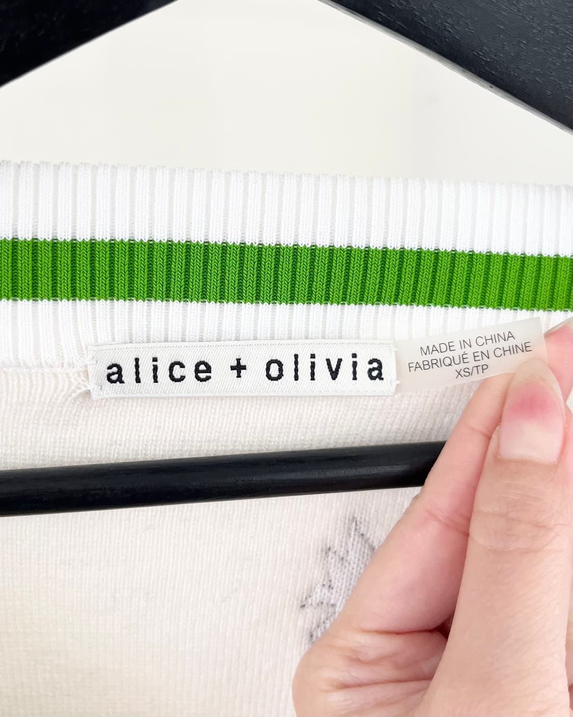 앨리스 앤 올리비아 크림 패치 브이넥 가디건 상품이미지7