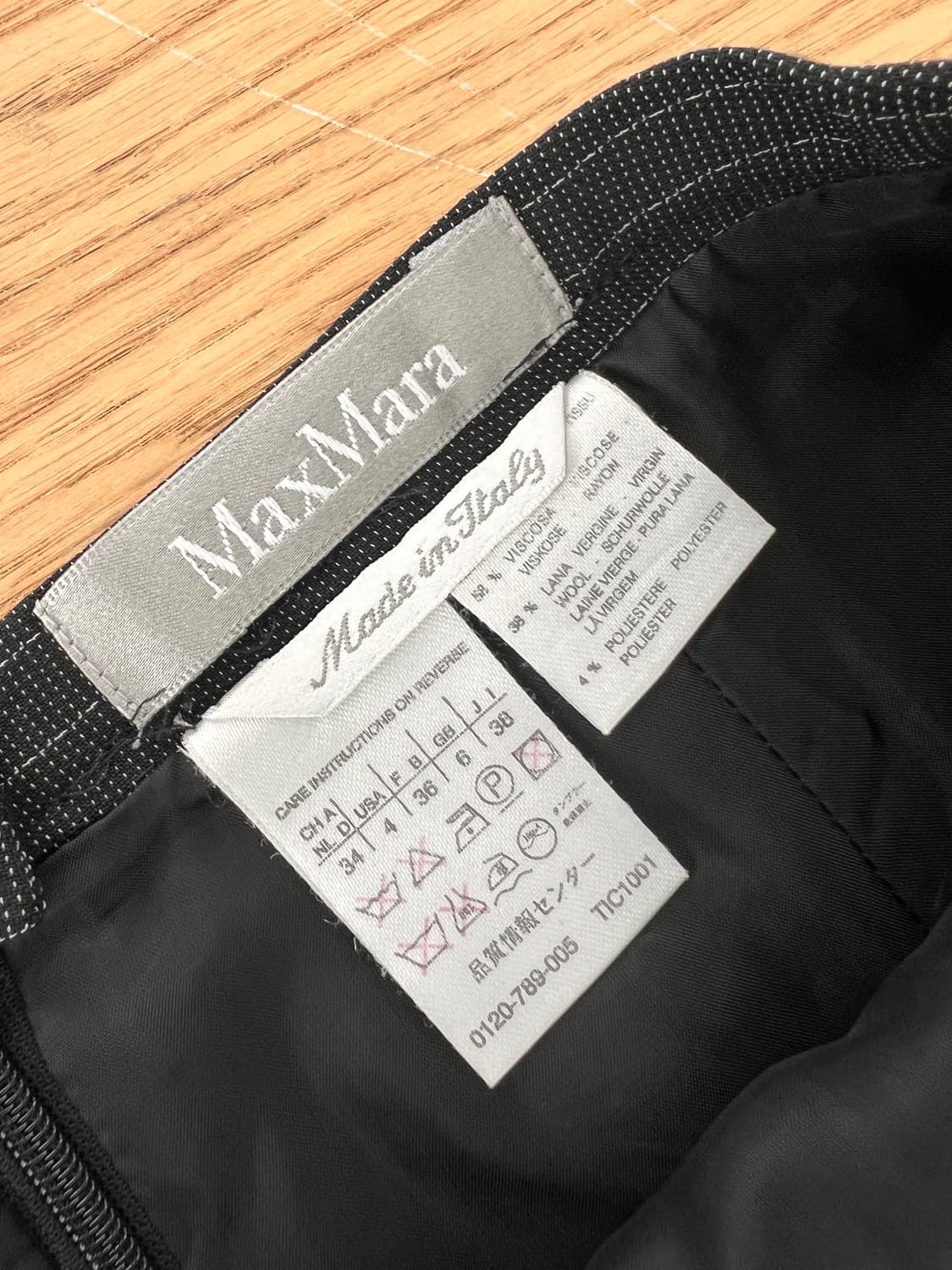 막스마라 핀스트라이프 재킷 스커트 셋업 상품이미지9