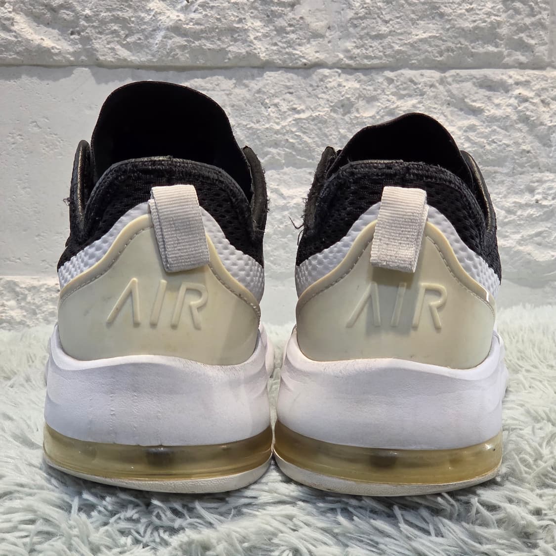 5a-6:나이키 에어 맥스 모션 2 블랙 화이트(275mm) 상품이미지3