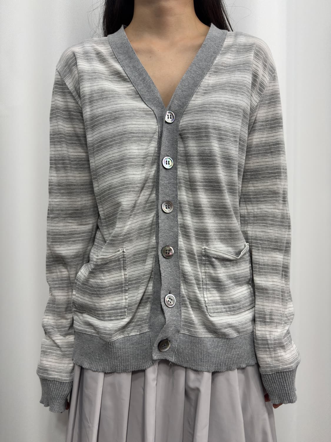 soft gray stripe cardigan 상품이미지1