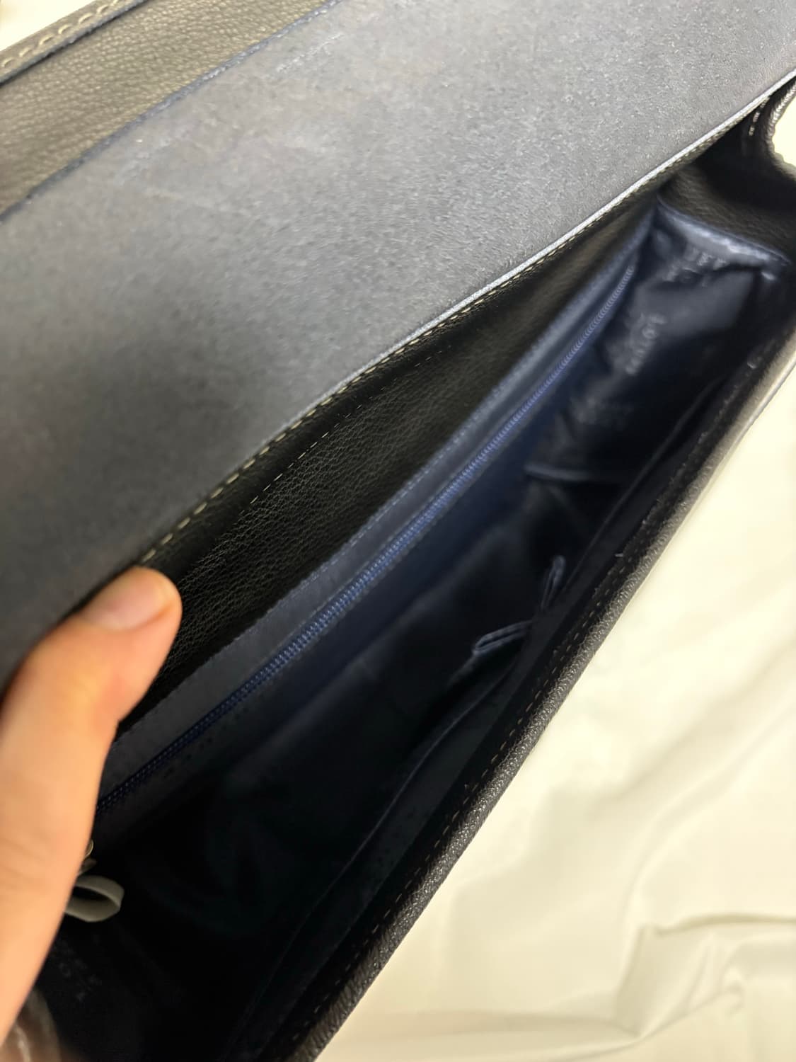 로터프 사첼백 블랙 금장 상품이미지3