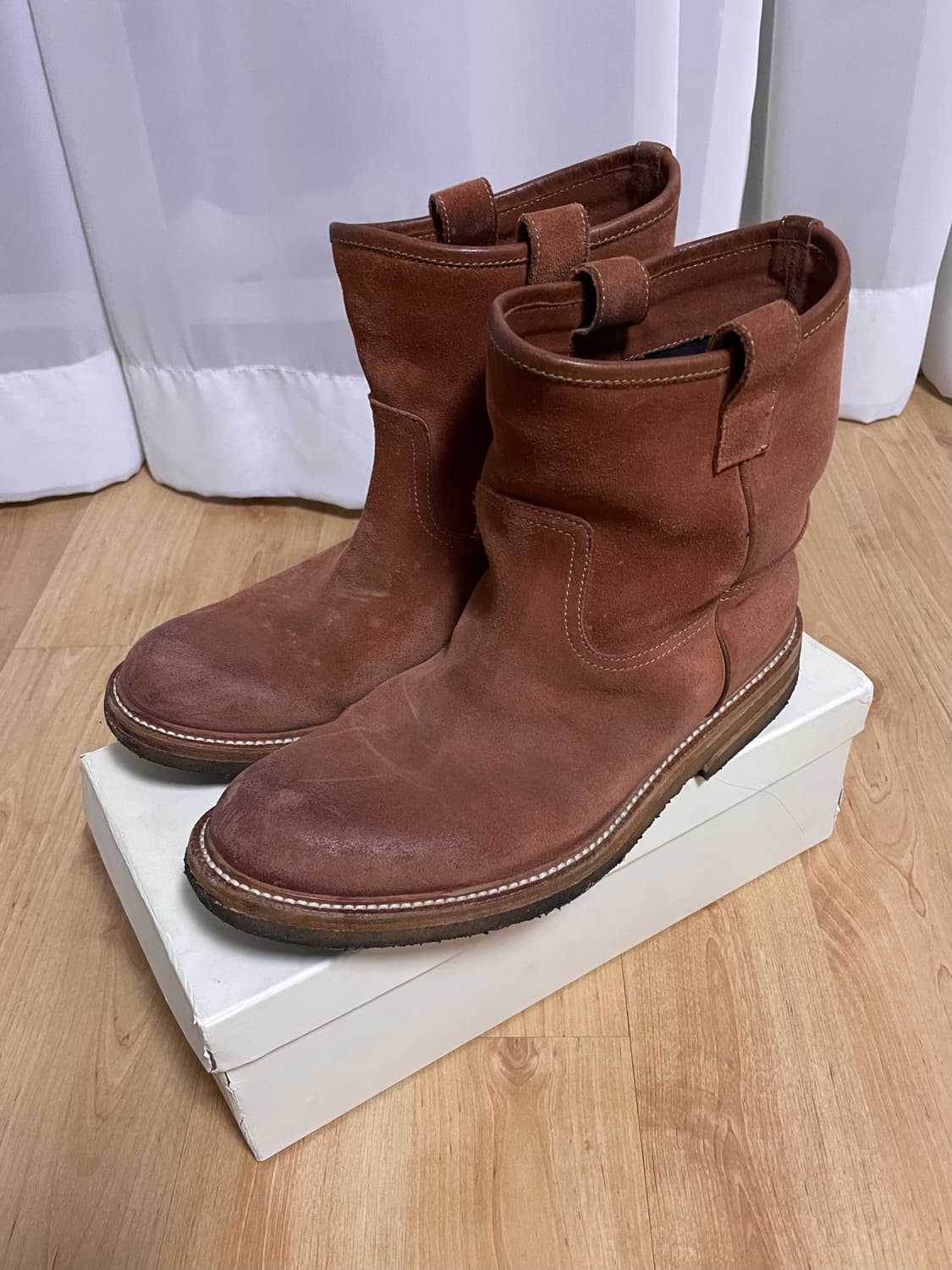 부테로 스웨이드 숏페코스부츠 엔지니어드 레드윙 상품이미지1