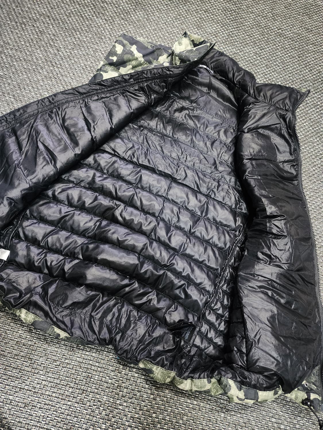 노스페이스 550 구스다운 패딩 조끼 카모 M사이즈 상품이미지6