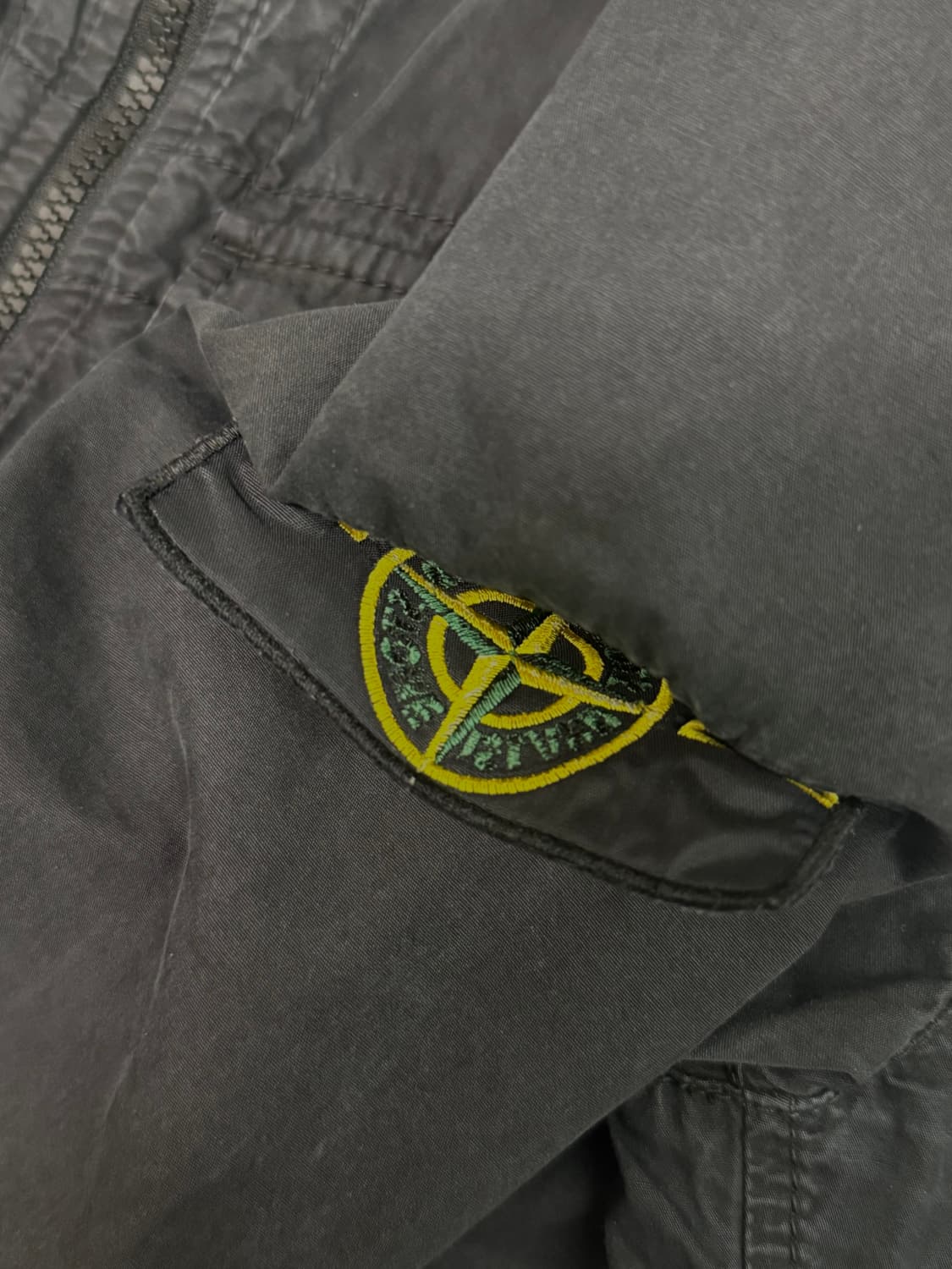 스톤아일랜드 브러쉬드 오가닉 코튼 오버셔츠 블랙 L 상품이미지7