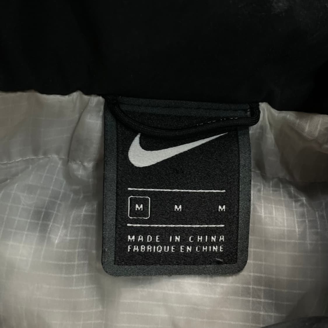 100 나이키 테크팩 다운 필 패딩조끼  상품이미지3