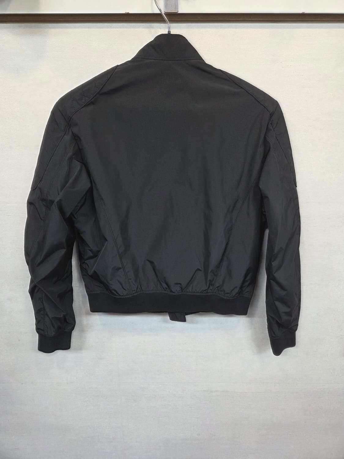 유니클로 카린로이펠드 여성 방풍 라이더자켓 m 상품이미지2