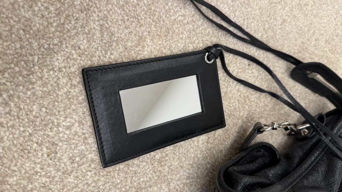 발렌시아가 시티 모터백 미디움 블랙 은장 상품이미지3