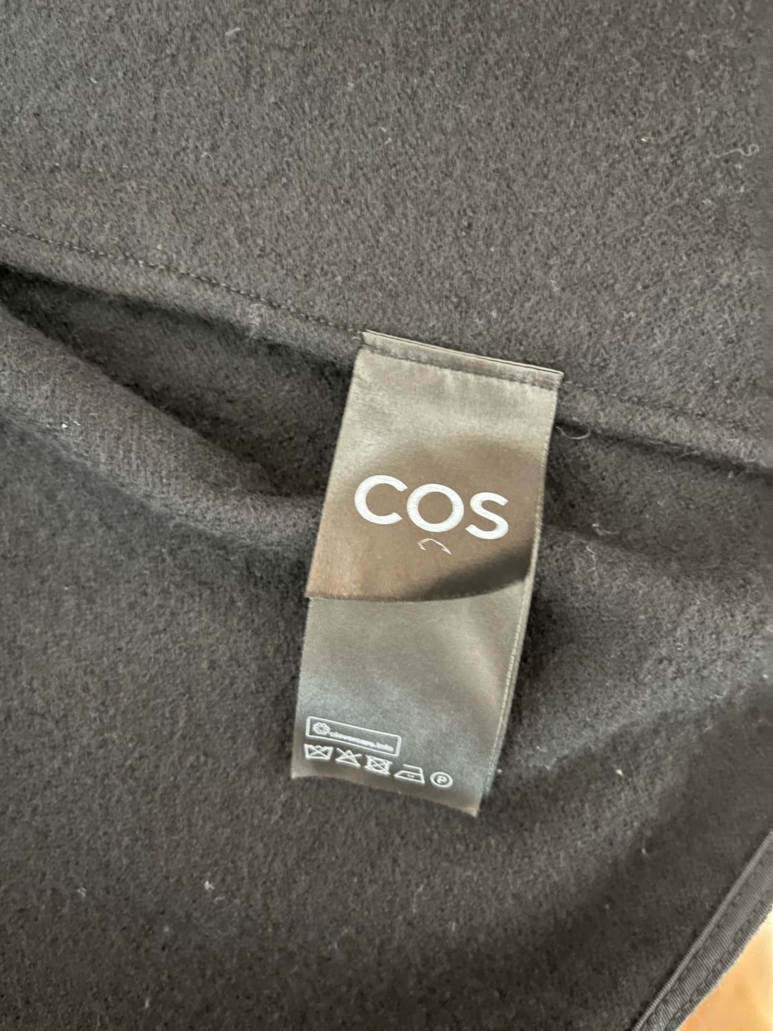 COS 남자 레귤러핏 울 오버셔츠 블랙 1102638001 상품이미지6