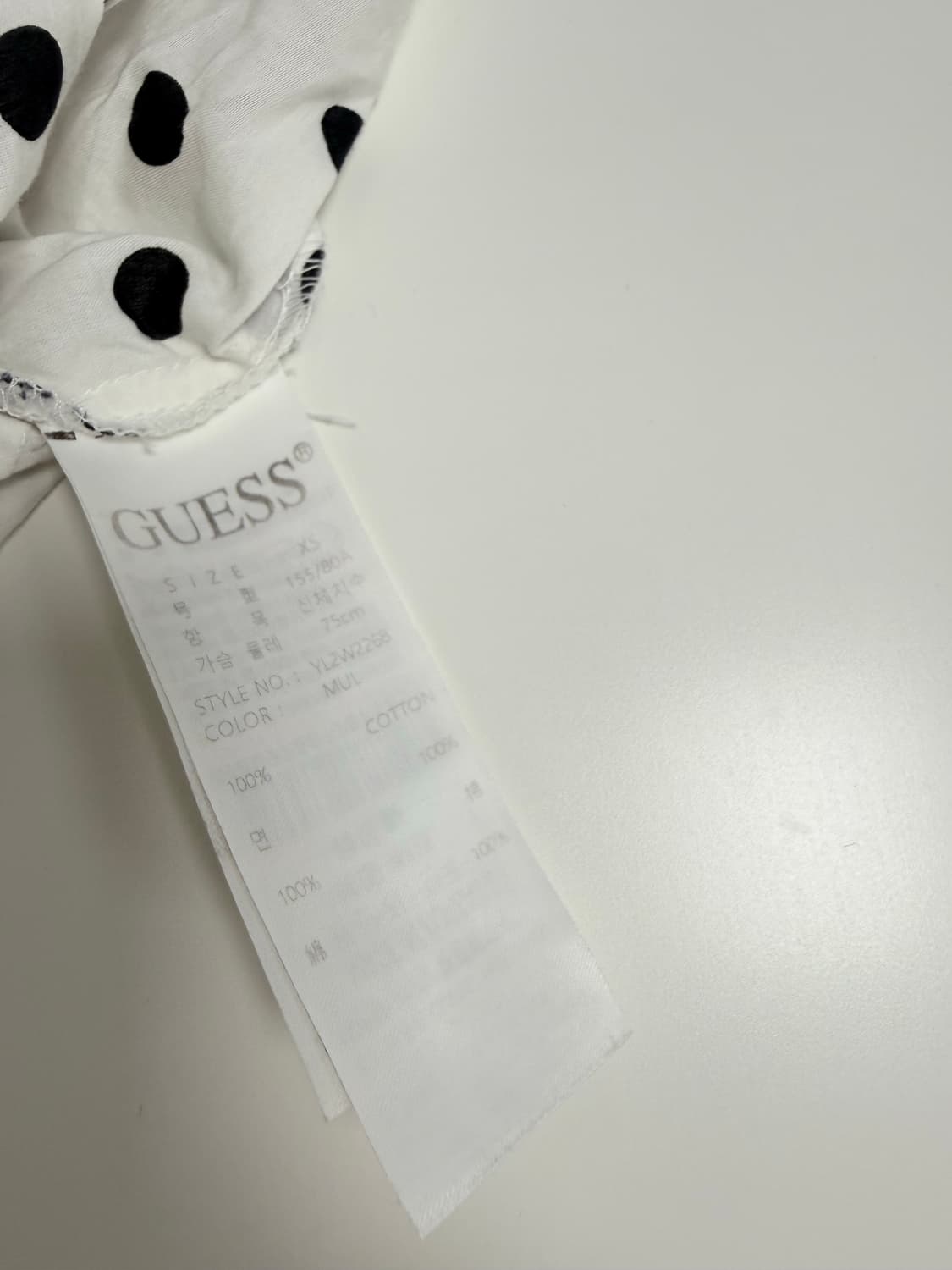 게스 스퀘어넥 셔링 도트 블라우스 (XS/수지블라우스) 상품이미지7