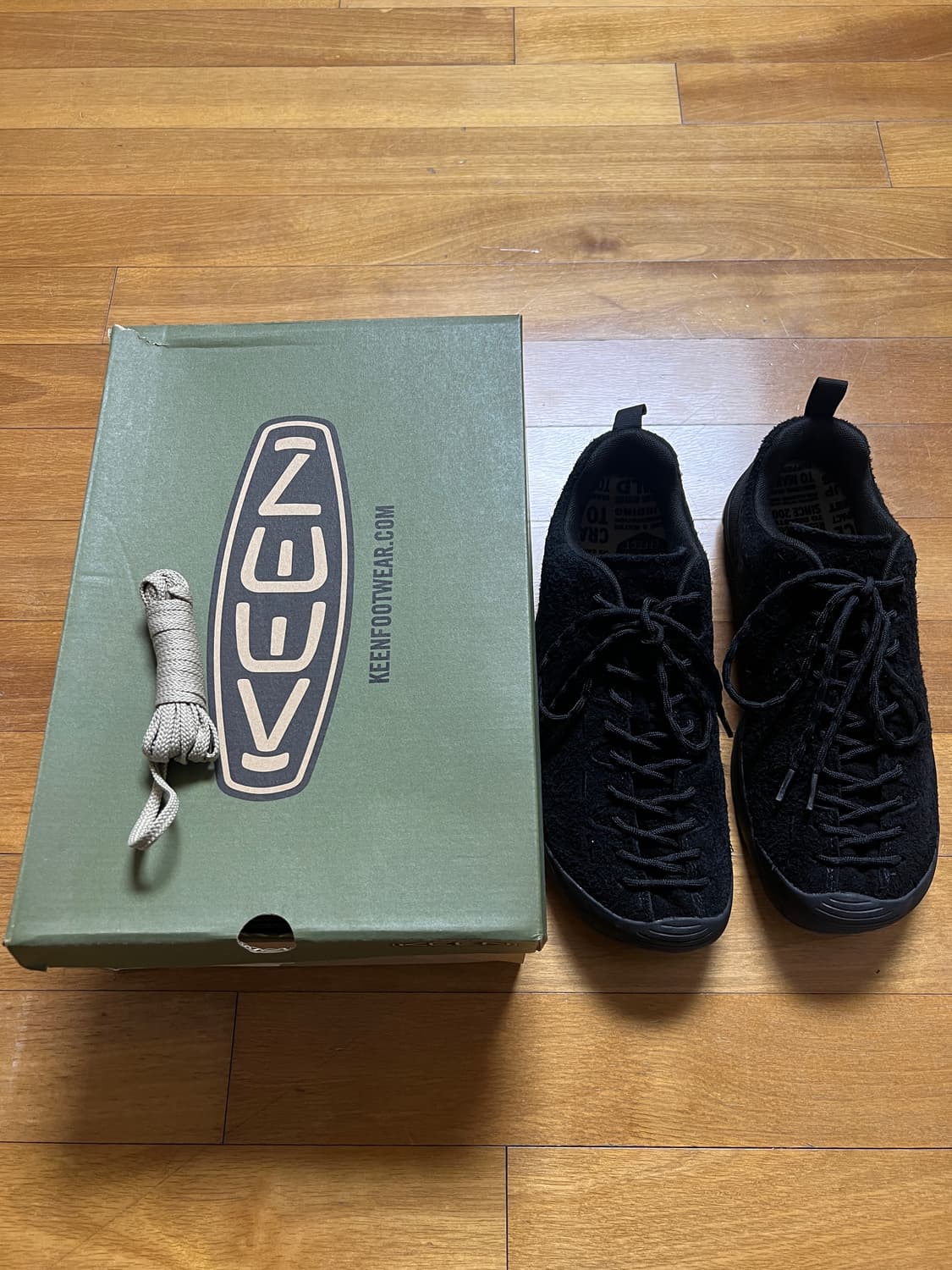 킨 재스퍼 헤어리 블랙 290사이즈 판매합니다 상품이미지1