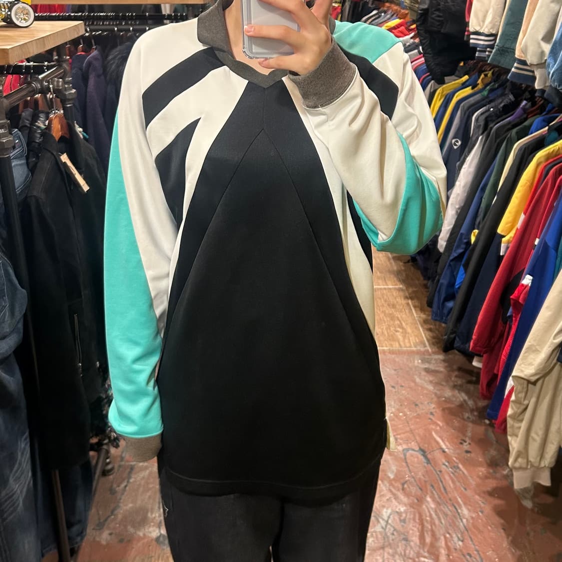 [HI] 아디다스 EQT 18 롱슬리브 블랙 상품이미지1