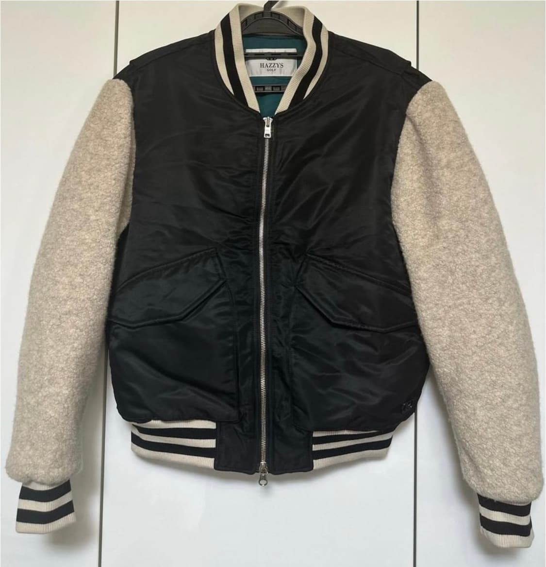 헤지스 골프 블랙/아이보리 스타디움 누빔점퍼 상품이미지2