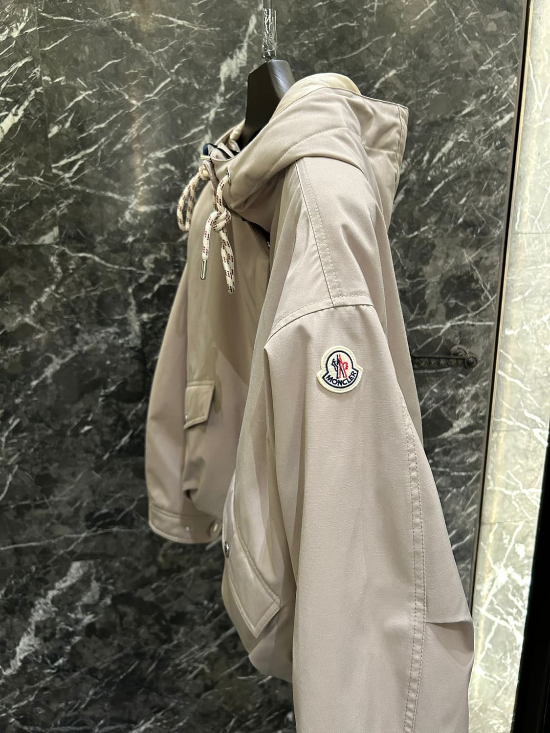 몽클레어 바람막이 mo 상품이미지2