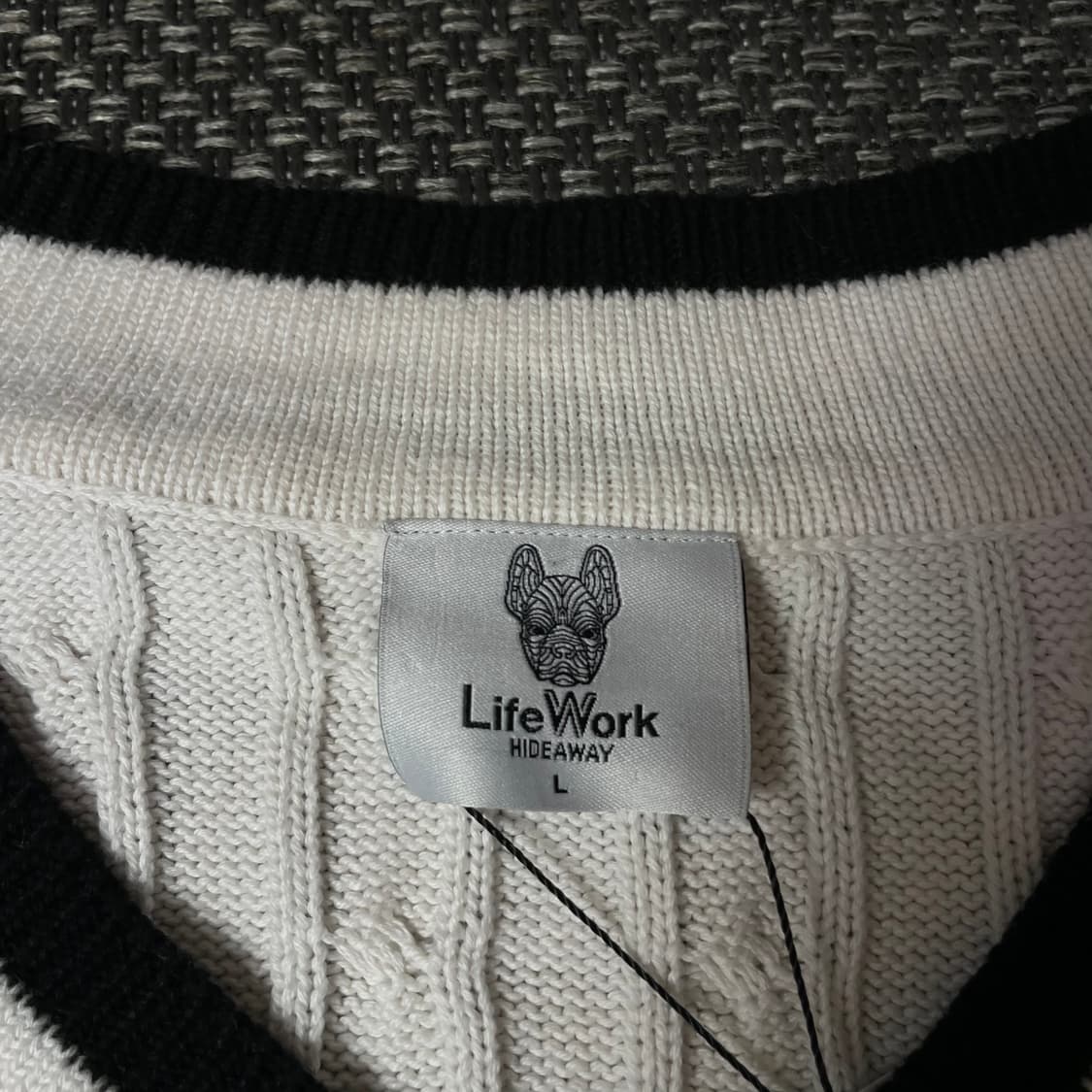 라이프워크 로고패치 화이트 꽈배기 브이넥 니트 L 상품이미지4