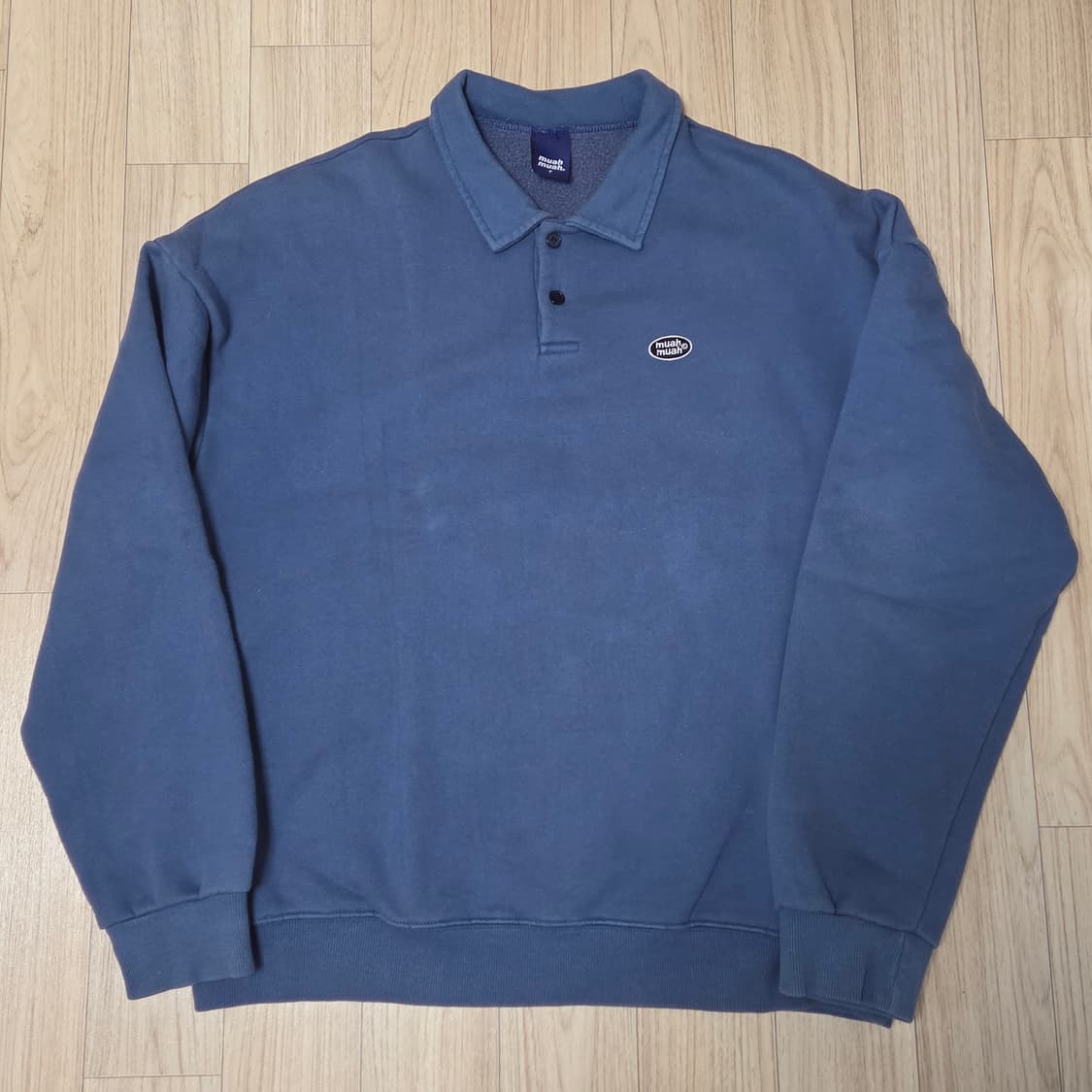 무아무아 카라 와펜 맨투맨 상품이미지1