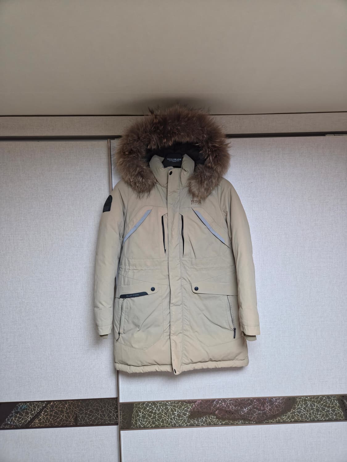 밀레 RSC  다운패딩 95(사진색상 빛노출) 상품이미지1