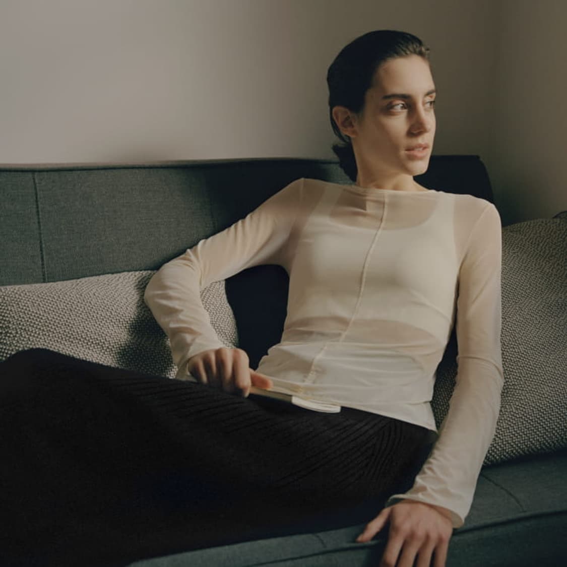 mame kurogouchi X Uniqlo 시스루 절개 블랙메쉬 상품이미지1