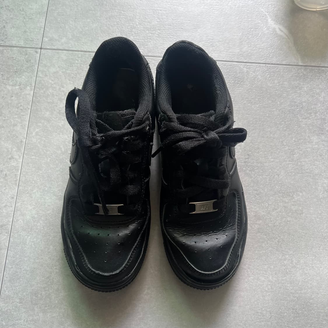 [225] 나이키 에어포스1 올블랙 상품이미지2