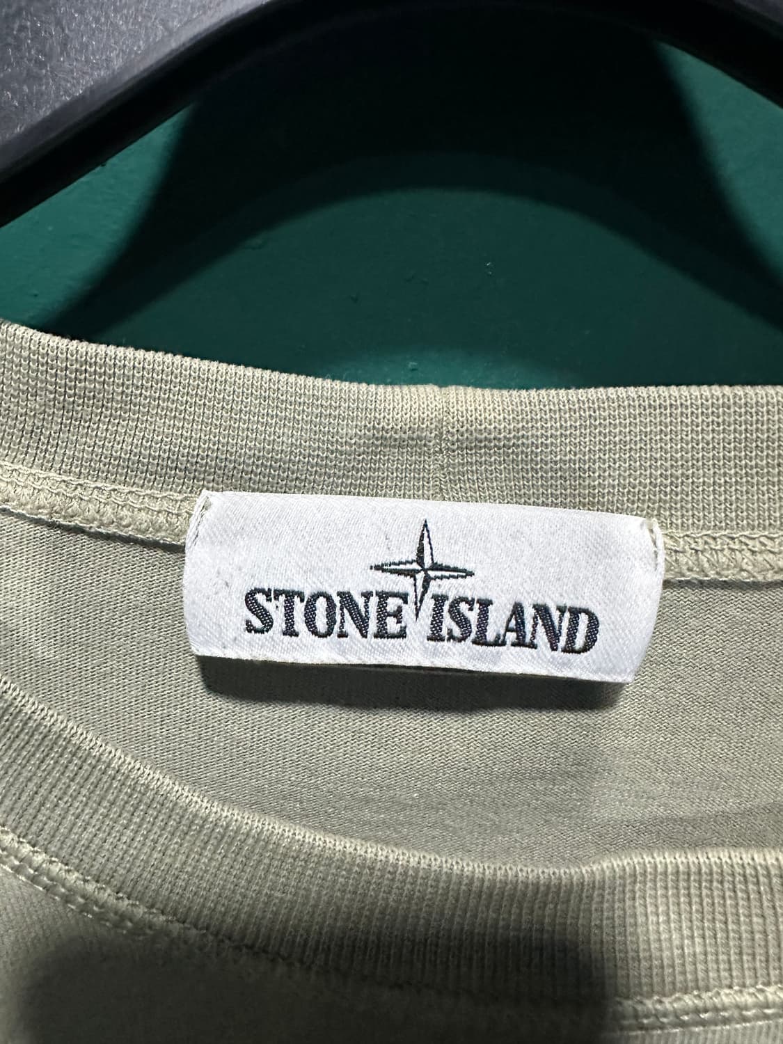 스톤아일랜드 롱슬리브 연카키 XL 상품이미지6