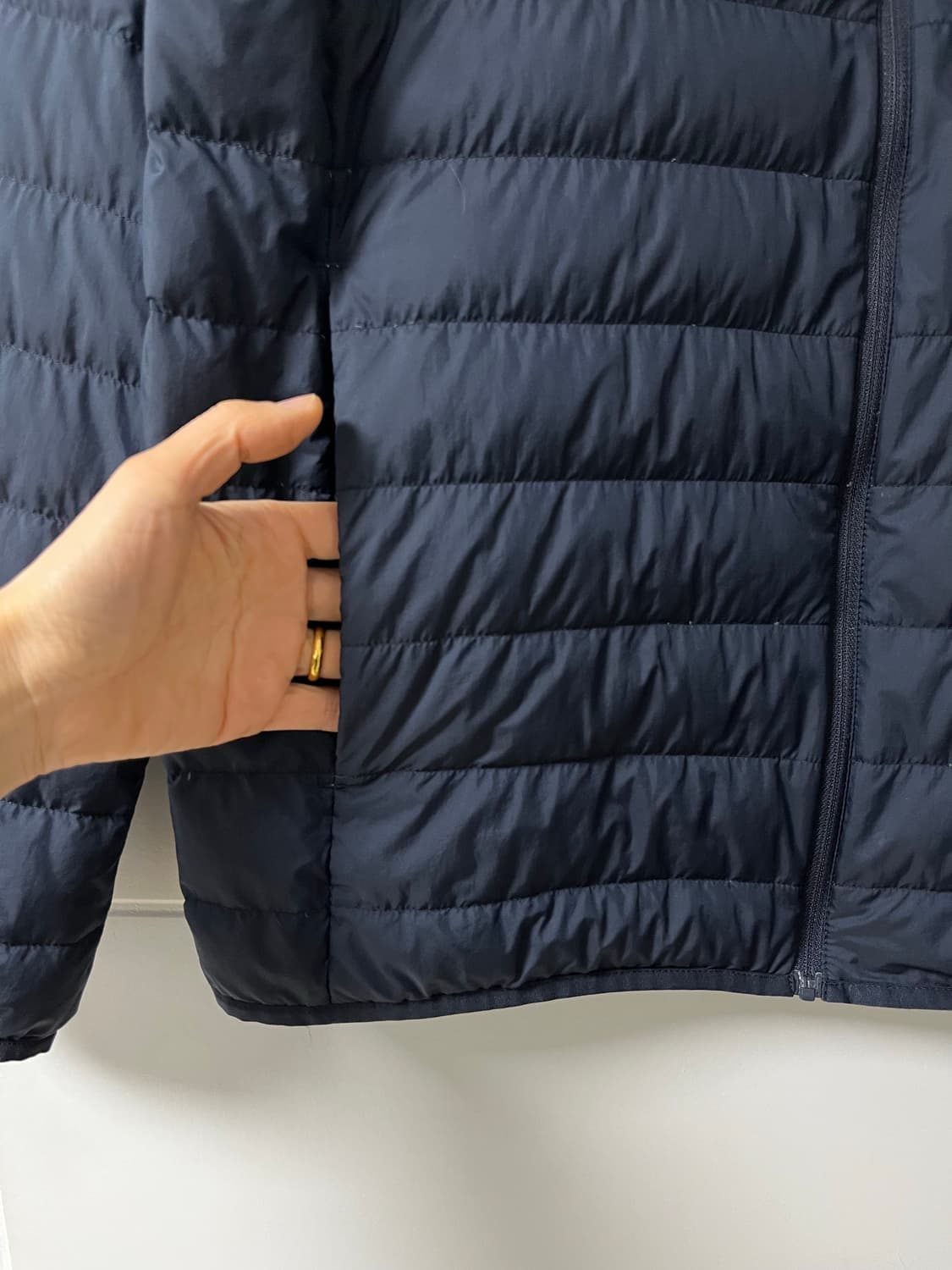 유니클로 경량 패딩 상품이미지4