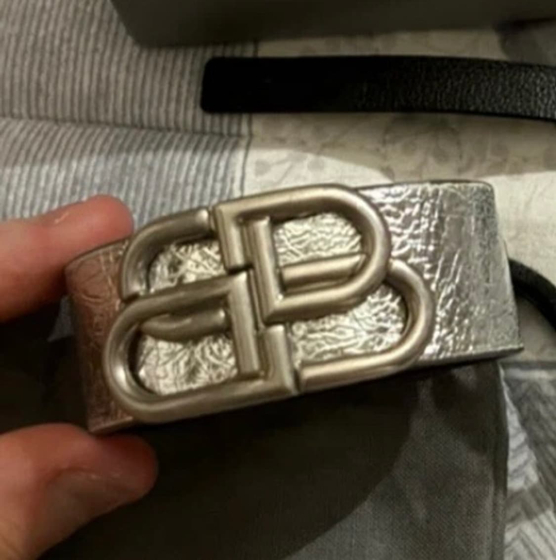 Balenciaga 발렌시아가 B로고 레더 팔찌 상품이미지2