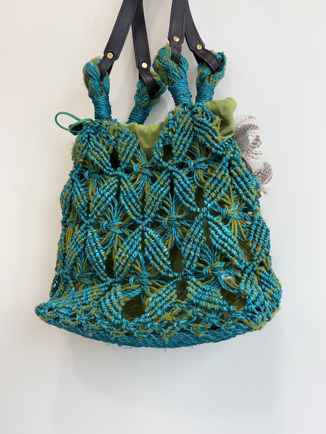 그린 보헤미안 코사지 니트 파우치 백 상품이미지5