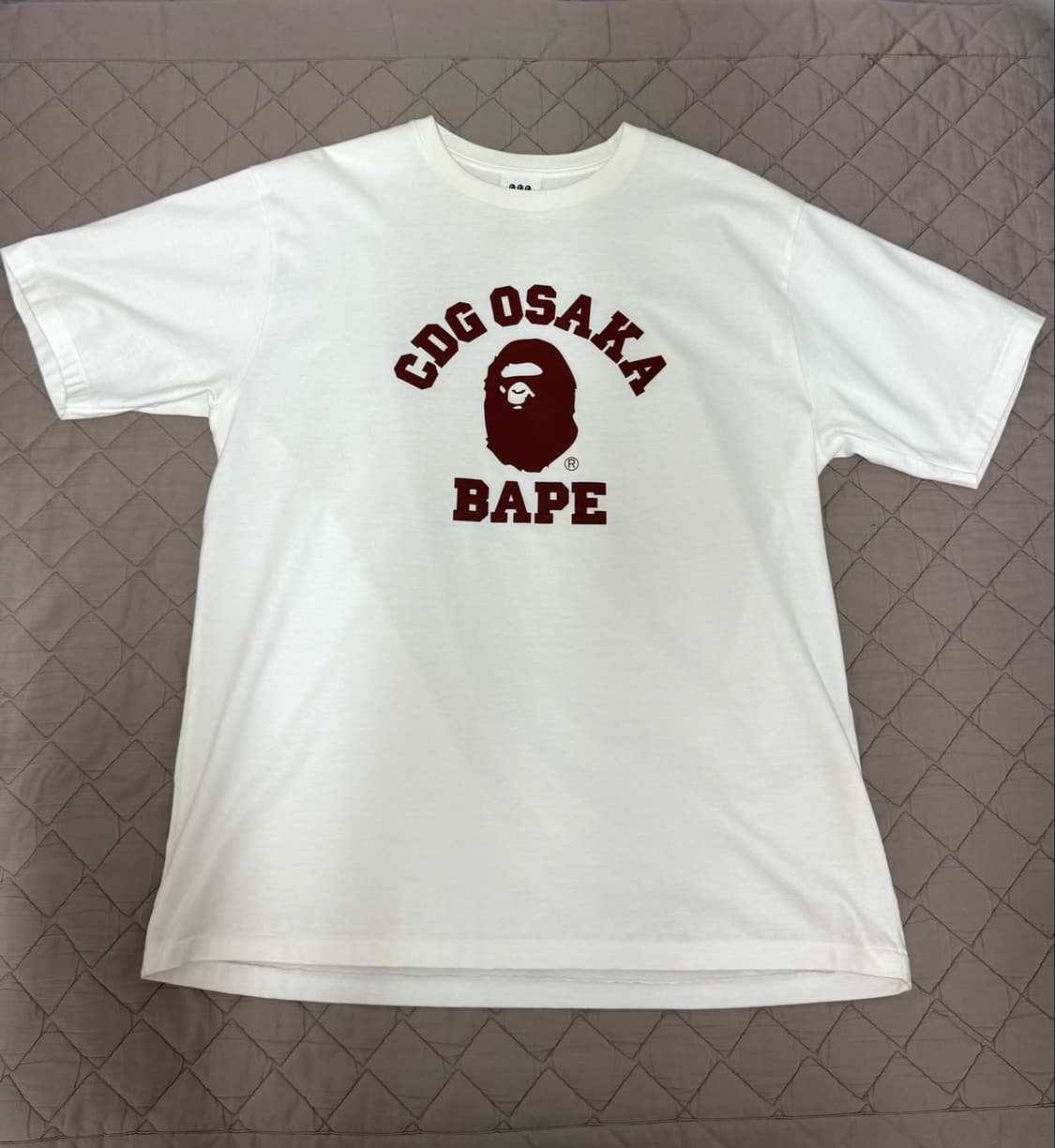 [2XL] 2023 꼼데가르송 오사카 베이프 콜라보 티셔츠 상품이미지1