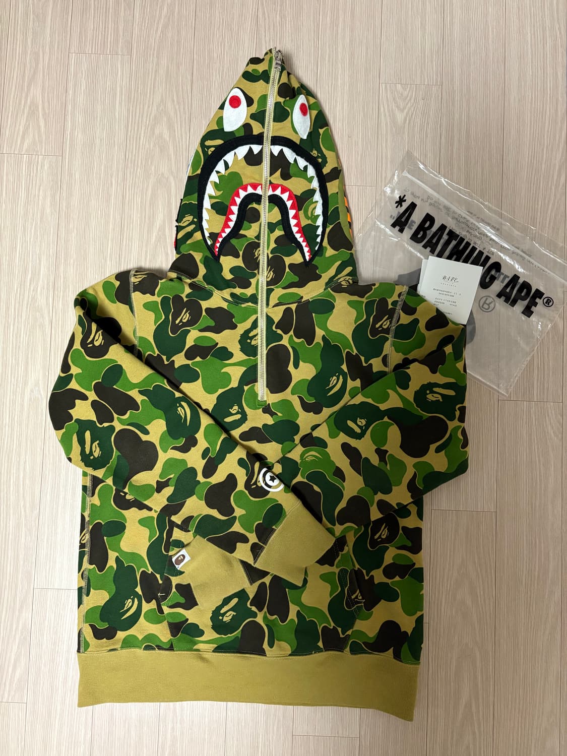 베이프 샤크후드 반집업 상품이미지1