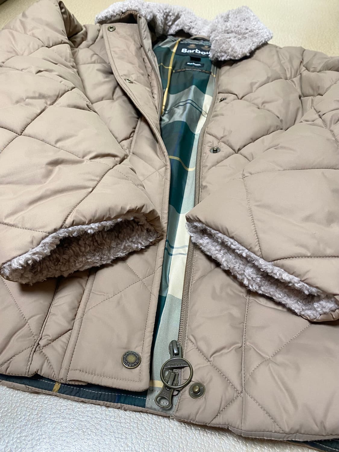 바버 윈터 리데스데일 퀼팅 (베이지. 여성) 상품이미지5