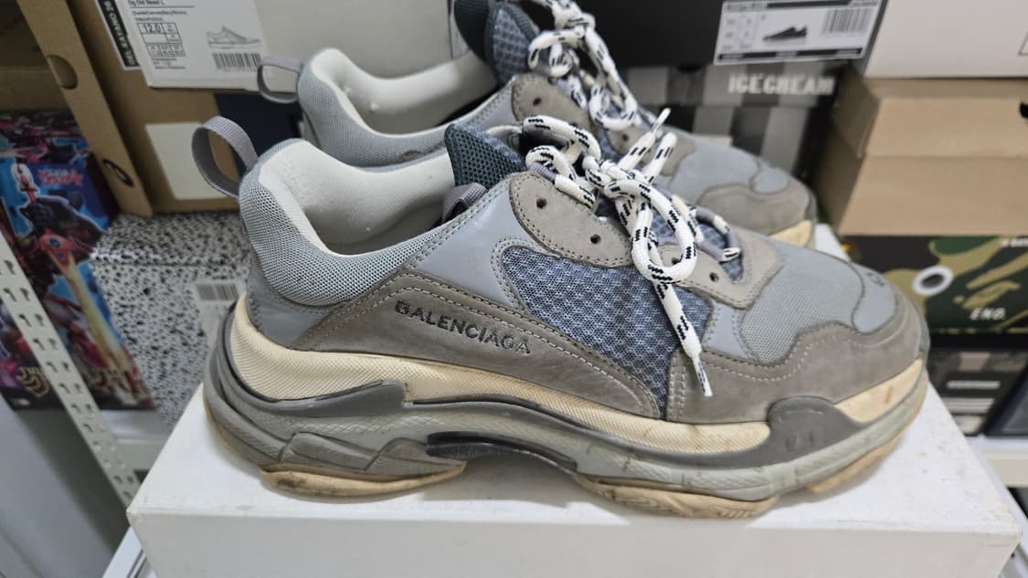 발렌시아가 트리플S 그레이 OG 43사이즈(280) 상품이미지2