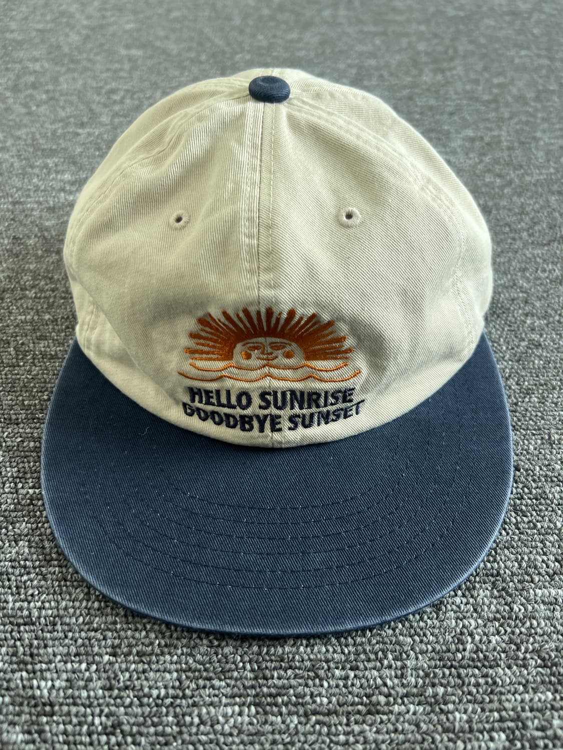 헬로 선라이즈 6패널 캡 베이지&네이비 상품이미지1
