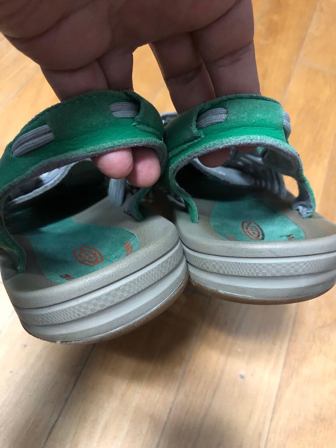 킨 keen 유니크 샌들 슬리퍼 그레이 그린 280 상품이미지7