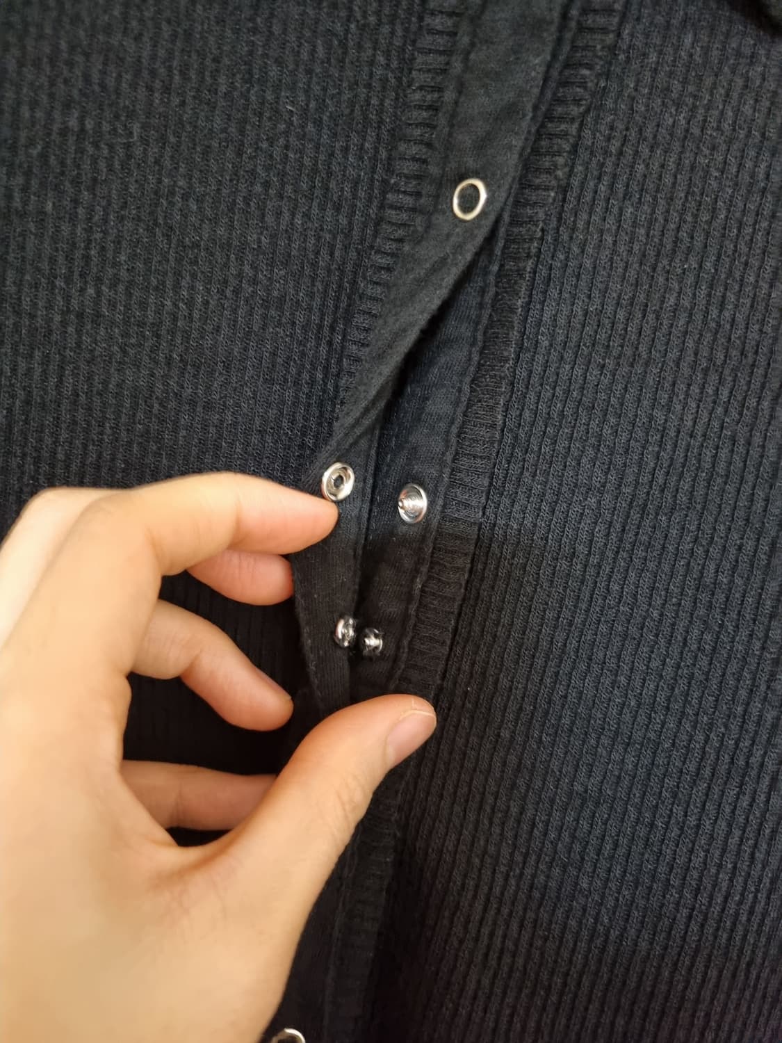 게스 크롭 가디건 티셔츠 상품이미지3