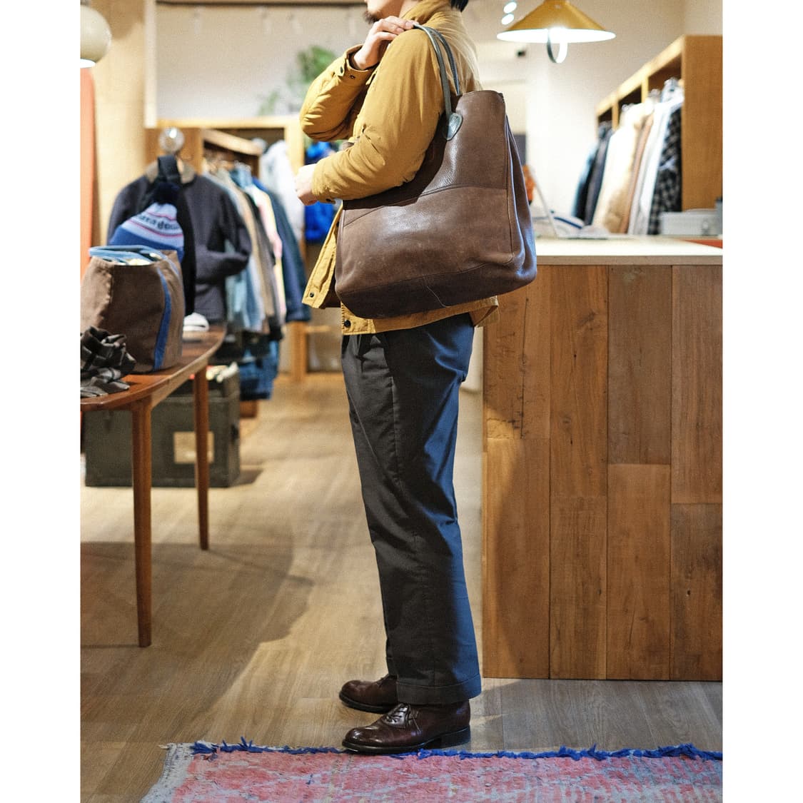 Yuketen 유케텐 블루 스트랩 레더 토트백 브라운 상품이미지3